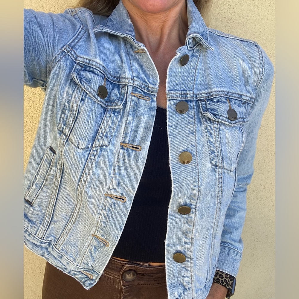 Vintage Gap denim jacket!!! 💙